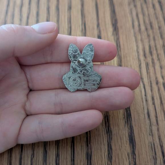 Disney Pin - Picture 2 of 3